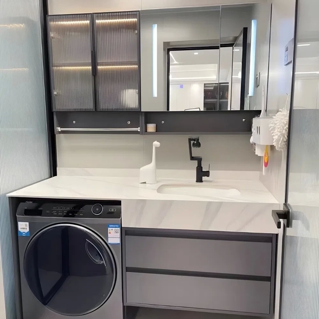 Modern Style Customized Bathroom Vanity Cabinet with Mirror Lamp